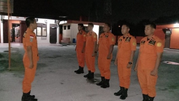 6 Personel Basarnas Pekanbaru Dikirimkan Bantu Banjir Jabodetabek 6 Personel Basarnas Pekanbaru Dikirimkan Bantu Banjir Jabodetabek