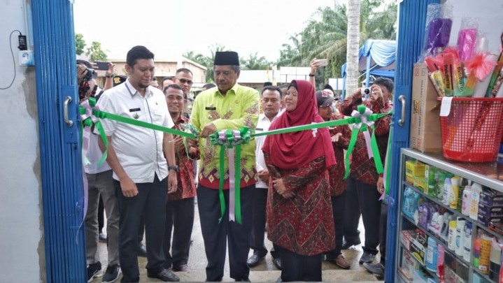 Resmikan Bumkam Mart di Kampung Rantau Bertuah, Alfedri Berharap Dapat Menambah PAD Desa