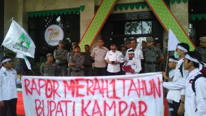 Setahun Dipimpin Catur Sugeng, KAMMI Kampar Nilai Visi Misi Azis-Catur Tinggal Kenangan Setahun Dipimpin Catur Sugeng, KAMMI Kampar Nilai Visi Misi Azis-Catur Tinggal Kenangan