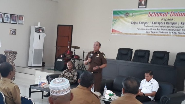 Kepsek di Kampar Merasa Sering Diteror LSM, Ini Tanggapan Kejari Kampar