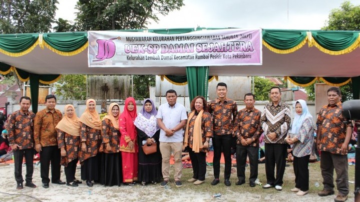 Camat Rumpes Apresiasi MKPT UEK SP se-Kecamatan Rumbai Pesisir Camat Rumpes Apresiasi MKPT UEK SP se-Kecamatan Rumbai Pesisir