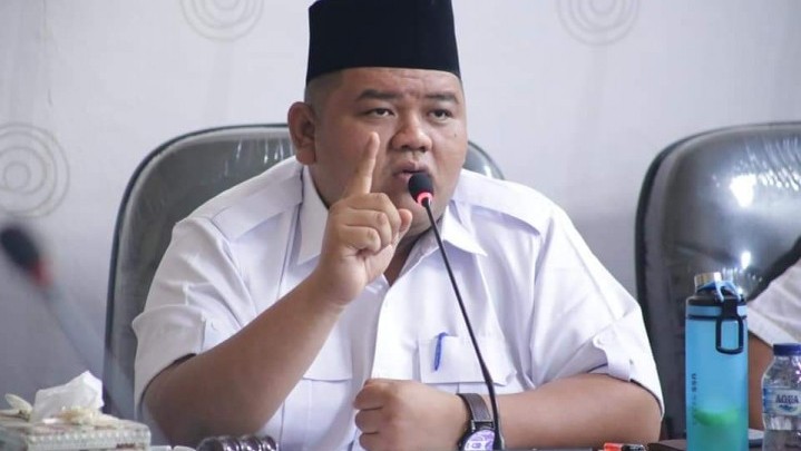 Ketua DPRD Rohul Himbau Warga Tidak Perlu Panik Sikapi Virus Corona Ketua DPRD Rohul Himbau Warga Tidak Perlu Panik Sikapi Virus Corona