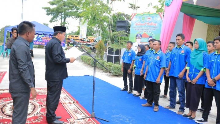 Pengurus Karang Taruna Desa Rantau Sakti Dikukuhkan, Sekda Rohul Harapkan Dapat Bersinergi dengan Pemdes