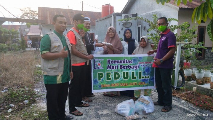 Usai Bagi Sembako, KMB Pekanbaru Ajak Masyarakat Untuk Peduli Korban Terdampak Covid-19