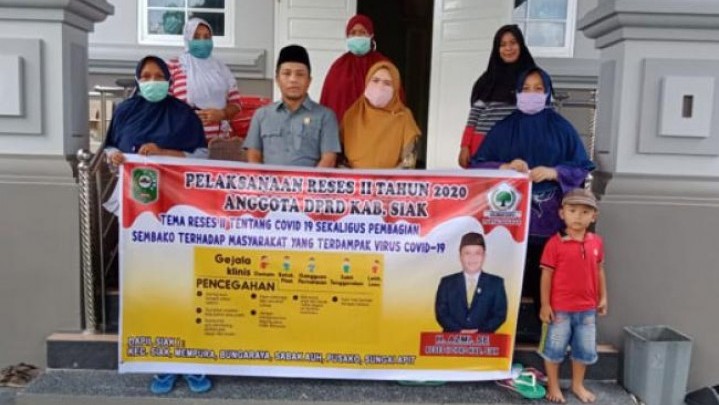 Saat Reses II, H Azmi Laksanakan Sosialisasi Bahaya Pandemi Covid-19 Saat Reses II, H Azmi Laksanakan Sosialisasi Bahaya Pandemi Covid-19