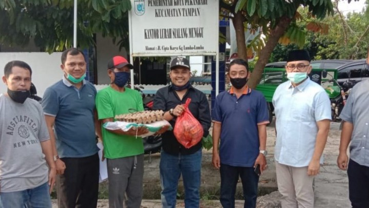 261 Paket Sembako Tahap I Diterima  Warga Sialang Munggu Pekanbaru