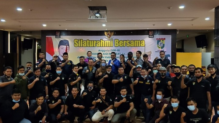 Syahrul Aidi Beri Motivasi Warga Kampar yang Merantau di Kepri