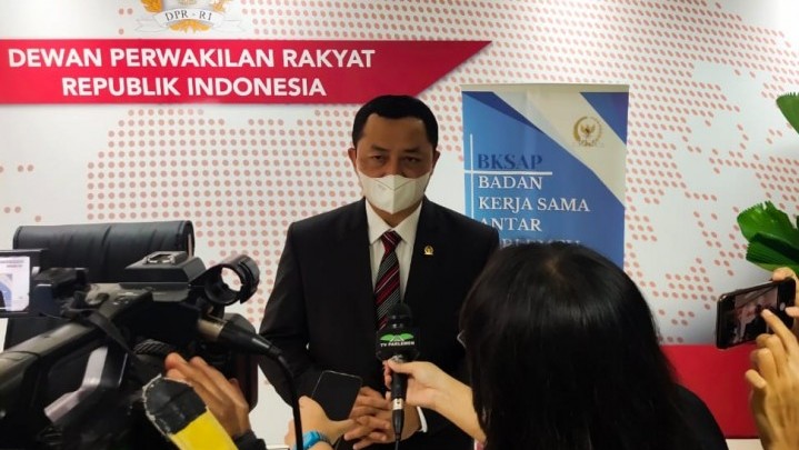 Syahrul Aidi: Presiden Harus Hentikan Masuknya TKA Asing Saat Pandemi Syahrul Aidi: Presiden Harus Hentikan Masuknya TKA Asing Saat Pandemi