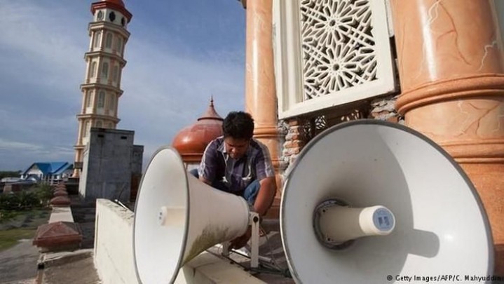 Bupati Ngawi Larang Umumkan Kematian di Masjid Bupati Ngawi Larang Umumkan Kematian di Masjid