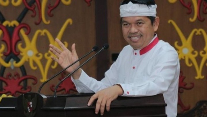 Dedi Mulyadi Pergoki TKA China Jadi Buruh di Purwakarta Dedi Mulyadi Pergoki TKA China Jadi Buruh di Purwakarta