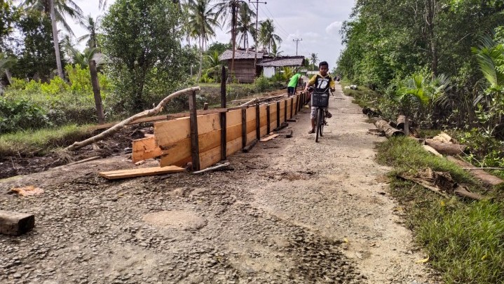 EMP Gerak Cepat, Jalan Patah di Desa Tanjung Akhirnya Diperbaiki