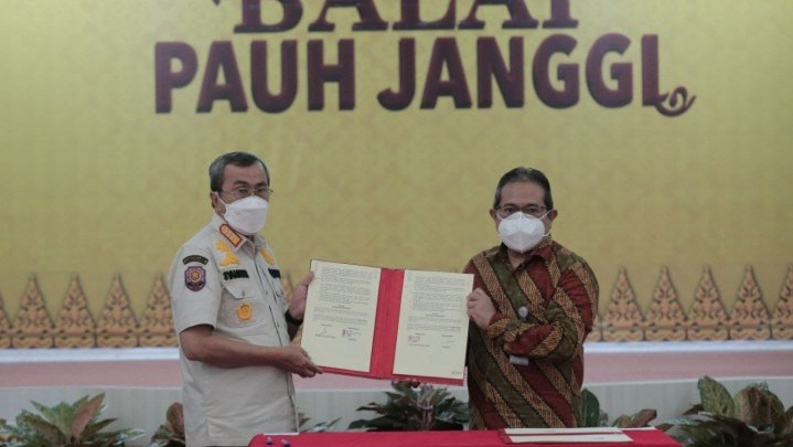 Tingkatkan Kerjasama Dengan BPJS Kesehatan, Gubri Sudah Salurkan 519 Milyar Masa Kepemimpinannya Tingkatkan Kerjasama Dengan BPJS Kesehatan, Gubri Sudah Salurkan 519 Milyar Masa Kepemimpinannya