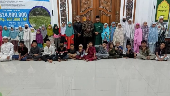 Syukuran 1 Tahun TPTQ Nurul Falah Pekanbaru, Semoga Menjadi Generasi yang Rabbani Syukuran 1 Tahun TPTQ Nurul Falah Pekanbaru, Semoga Menjadi Generasi yang Rabbani