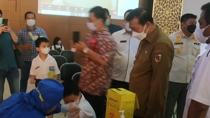 Pemko Pekanbaru Targetkan 10 Ribu Dosis Suntikan Vaksin untuk Anak Usia 6-11 Tahun