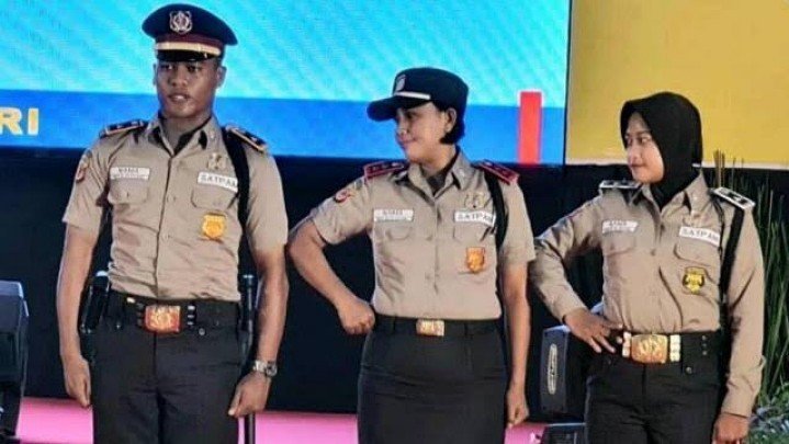 Seragam Satpam akan Diganti Warga Krem, DPR RI: Jangan Buru-buru Ambil Keputusan Seragam Satpam akan Diganti Warga Krem, DPR RI: Jangan Buru-buru Ambil Keputusan