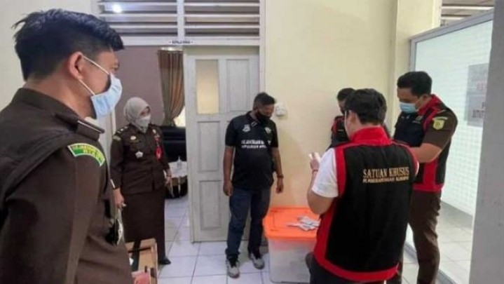 Kantor Dinas Kesehatan Meranti Digeledah Petugas Kejari