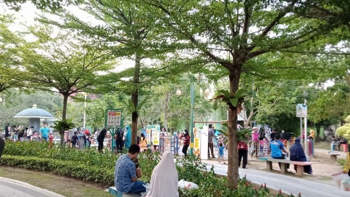 Akhir Pekan, RTH Putri Kaca Mayang Lokasi Rekreasi Favorit Warga Kota Pekanbaru