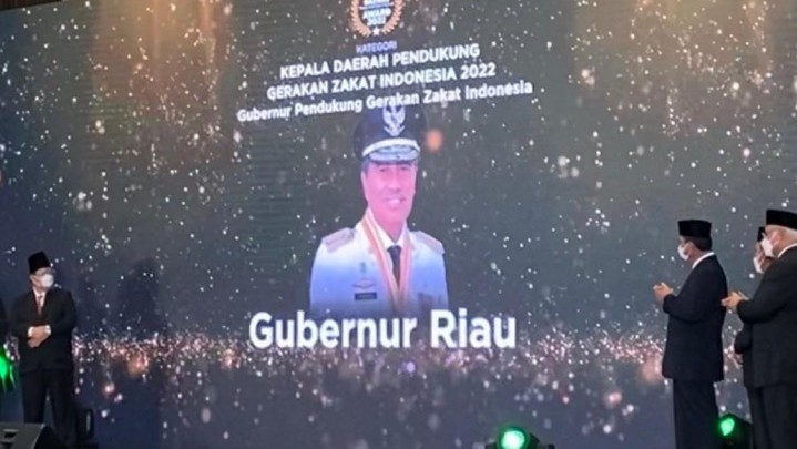 Gubernur Syamsuar Terima BAZNAS Award, Bukti Konsisten Dukung Gerakan Berzakat