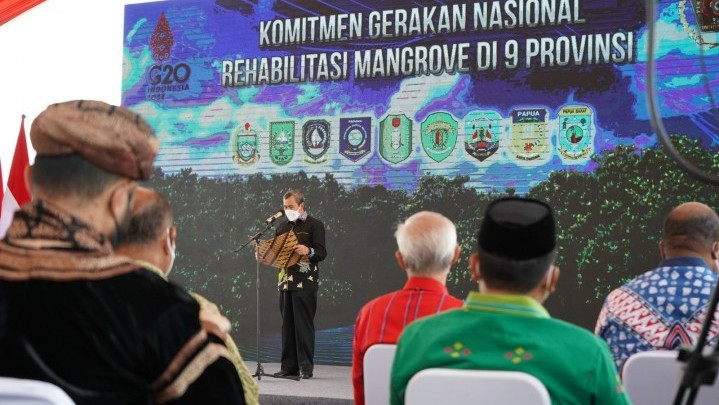 Syamsuar Wakili 9 Gubernur Bacakan Komitmen Penyelamatan Mangrove di HPN Kendari