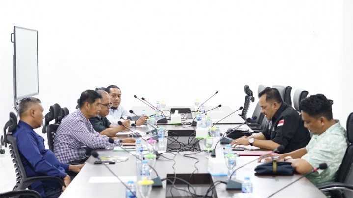 DPRD Meranti Gesa Tim Evaluasi Umumkan Evaluasi THL DPRD Meranti Gesa Tim Evaluasi Umumkan Evaluasi THL