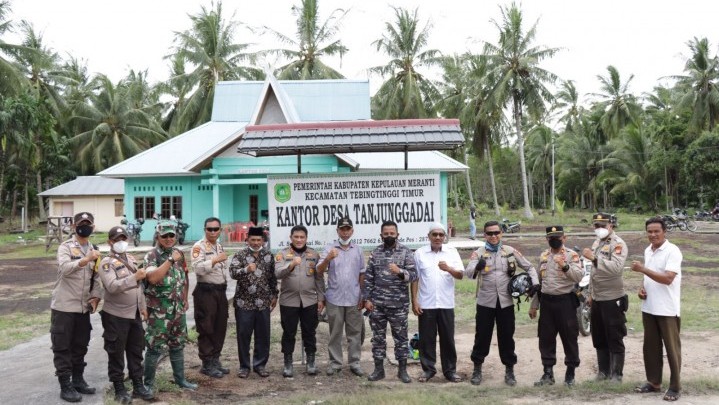 Cek Vaksinasi di Desa Tanjung Gadai, Kapolres: Ini Demi Menjaga Kesehatan Kita Semua