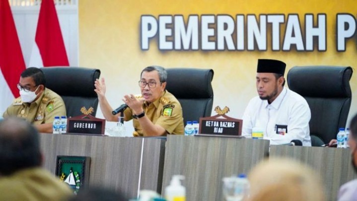 Mulai Bulan Maret, Gaji Pegawai Pemprov yang Beragama Islam Langsung Dipotong untuk Zakat Mulai Bulan Maret, Gaji Pegawai Pemprov yang Beragama Islam Langsung Dipotong untuk Zakat