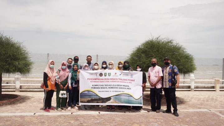 STP Riau Lakukan Pendampingan Guna Tingkatkan SDM Di Desa Tanjung Punak