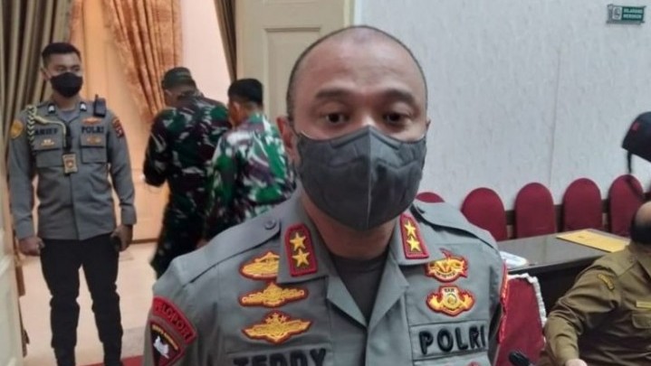 Oknum Polisi di Payakumbuh Diduga Aniaya Sopir Truk, Ini Penegasan Kapolda Oknum Polisi di Payakumbuh Diduga Aniaya Sopir Truk, Ini Penegasan Kapolda