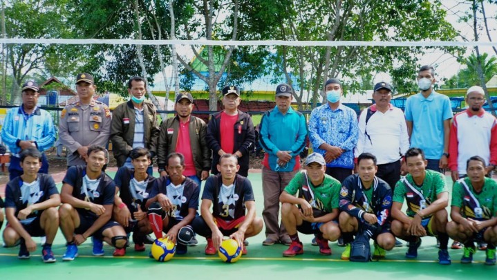 Turnamen Bola Voly Piala Sendaur Cup 1 Dibuka Wabup Asmar