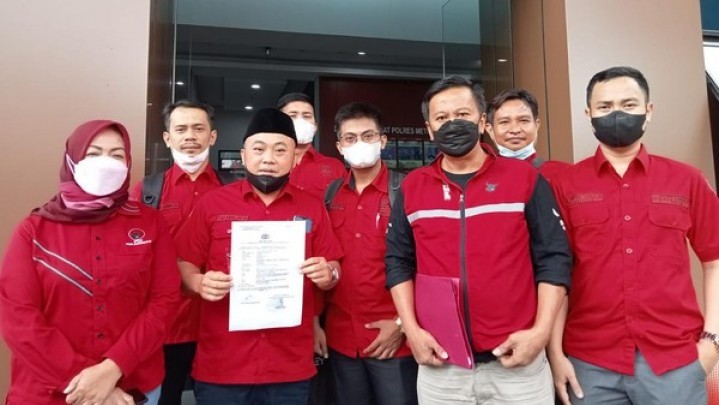 Sebut-sebut Nama Hasto PDIP, Andi Arief Dilaporkan ke Polisi Sebut-sebut Nama Hasto PDIP, Andi Arief Dilaporkan ke Polisi