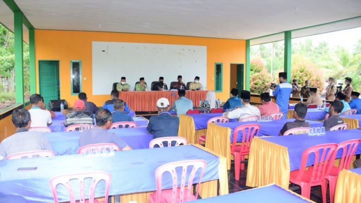 Pasokan Solar Bersubsidi Bagi Nelayan di Bengkalis Bermasalah Pasokan Solar Bersubsidi Bagi Nelayan di Bengkalis Bermasalah