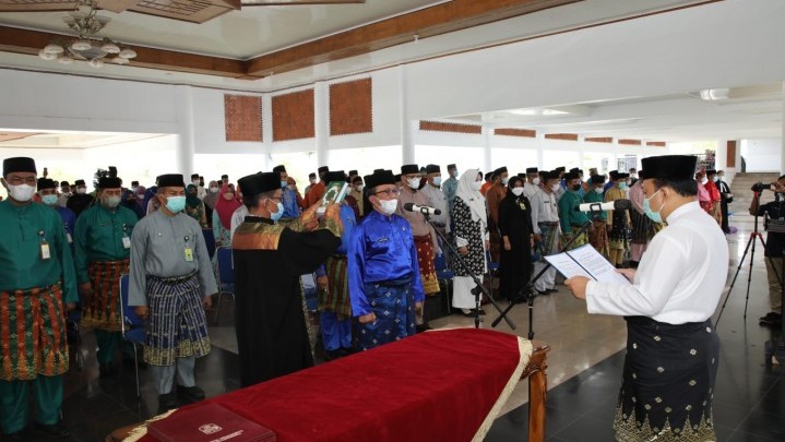 Perubahan SOTK, Wabup Siak Kukuhkan Ulang 212 Pejabat Perubahan SOTK, Wabup Siak Kukuhkan Ulang 212 Pejabat