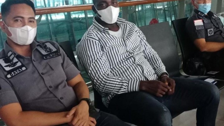 Warga Negara Nigeria Dideportasi Imigrasi Tembilahan Usai Jalani Masa Tahanan Kasus Penipuan