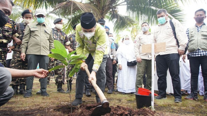 Syamsuar: Sukseskan Aksi Riau Hijau Syamsuar: Sukseskan Aksi Riau Hijau