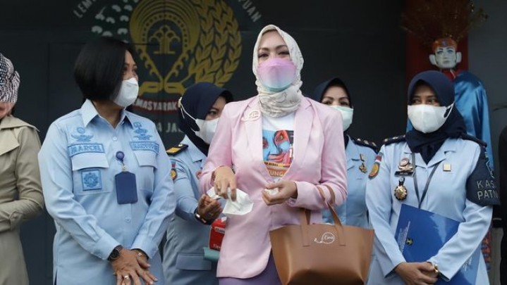 Ini Penampakan Angelina Sondakh yang Bebas dari Lapas