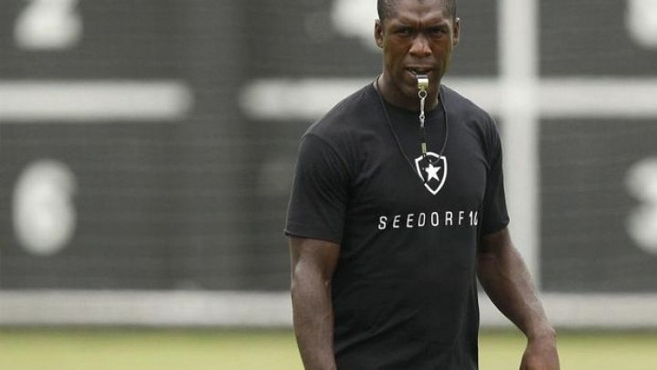 Clarence Seedorf Legenda AC Milan Putuskan Masuk Islam