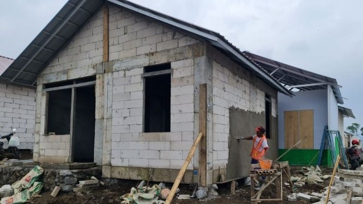 Sebelum Lebaran Huntap Korban Semeru Rampung Sebelum Lebaran Huntap Korban Semeru Rampung