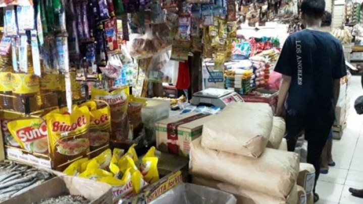 Harga Minyak Goreng di Pasar Tradisional Tembus Rp70 Ribu per Liter Harga Minyak Goreng di Pasar Tradisional Tembus Rp70 Ribu per Liter