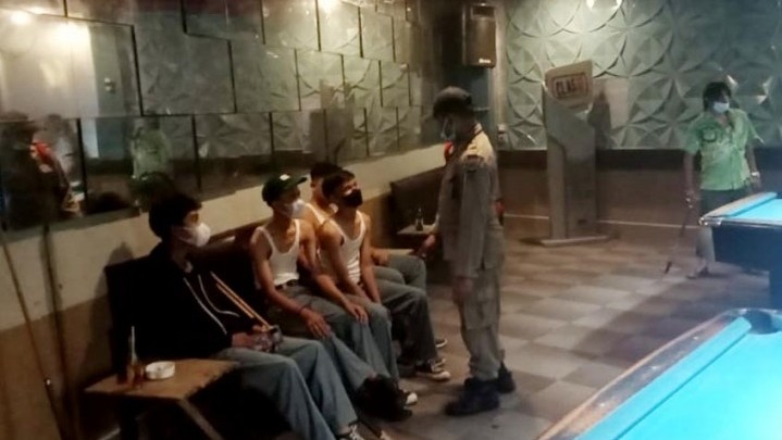 Puluhan Pelajar Main Biliar di Tan Malaka Diamankan Satpol PP Padang Puluhan Pelajar Main Biliar di Tan Malaka Diamankan Satpol PP Padang