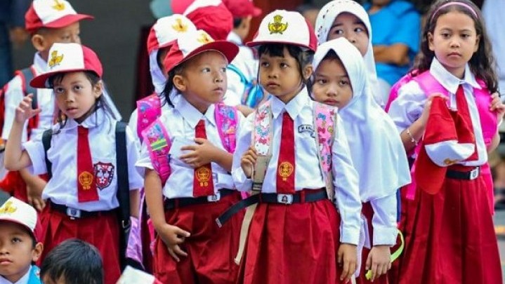 Kapan Usia Ideal Anak Masuk Sekolah Dasar? Kapan Usia Ideal Anak Masuk Sekolah Dasar?