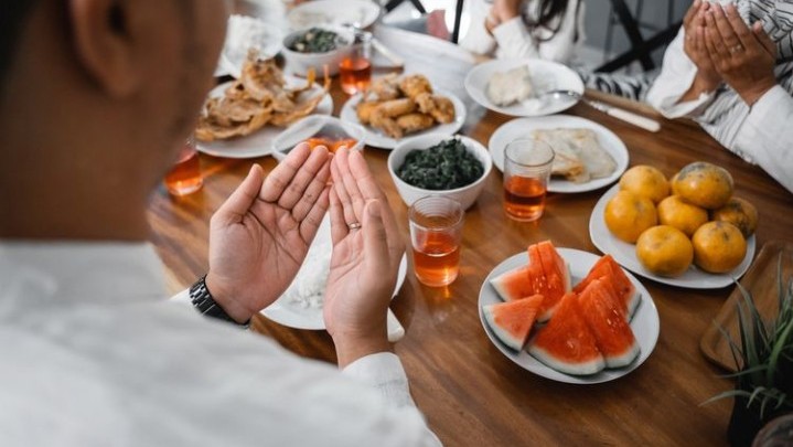 Catat, Larangan Buka Puasa dan Tadarus Bersama Hanya untuk Pejabat Publik Catat, Larangan Buka Puasa dan Tadarus Bersama Hanya untuk Pejabat Publik