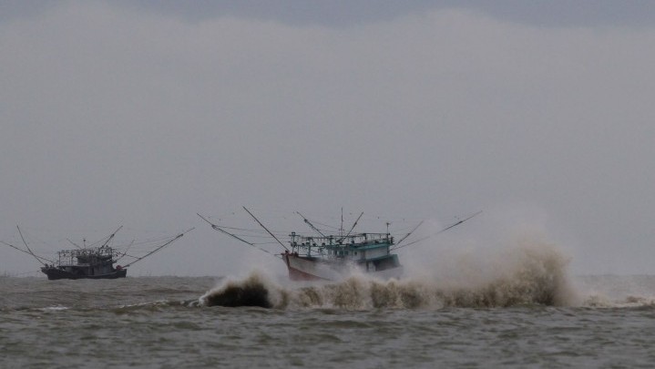 Potensi Gelombang Tinggi 6 Meter di Laut Natuna Utara Dalam Dua Hari Ini Potensi Gelombang Tinggi 6 Meter di Laut Natuna Utara Dalam Dua Hari Ini