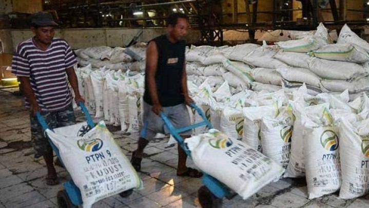 Ketersediaan Gula di Riau Didatangkan dari Semarang