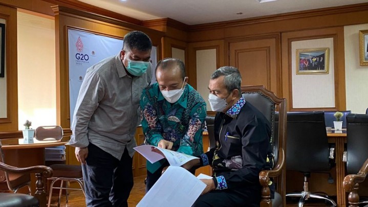 KLHK Akan Segera Identifikasi Kebun Dalam Kawasan Hutan di Riau KLHK Akan Segera Identifikasi Kebun Dalam Kawasan Hutan di Riau