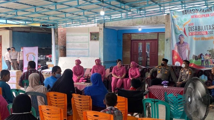 Tim Ramadhan Peduli Polres Siak Sambangi Panti Asuhan Disabilitas dan Terlantar Tim Ramadhan Peduli Polres Siak Sambangi Panti Asuhan Disabilitas dan Terlantar