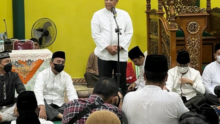 Wabup Junaidi Adukan ke Wagubri Jalan-jalan di Inhu Rusak Parah