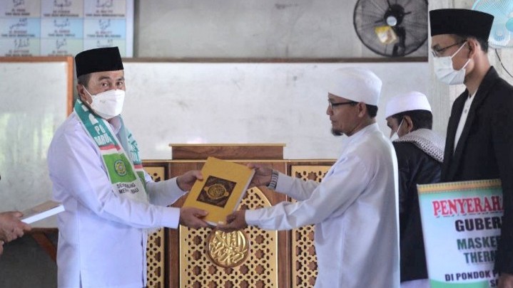 Pendidikan di Pondok Pesantren Disebut Salah Satu Fokus Gubri Syamsuar