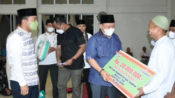 Bupati Catur Akui Pertumbuhan Ekonomi Menurun Bupati Catur Akui Pertumbuhan Ekonomi Menurun