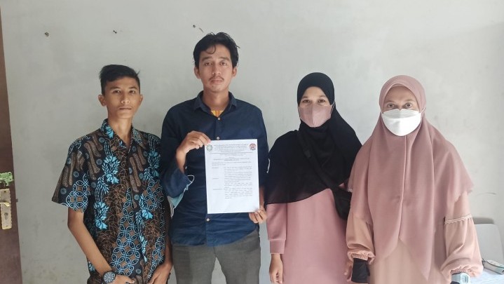 Yuda Prasetyo dan Rahmat Gunawan Terpilih Aklamasi Sebagai Ketua DEMA UIN Suska Riau Yuda Prasetyo dan Rahmat Gunawan Terpilih Aklamasi Sebagai Ketua DEMA UIN Suska Riau