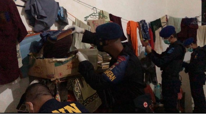 Benda Terlarang Ditemukan di Rutan Tanjungpinang, Langsung Dimusnahkan Petugas Benda Terlarang Ditemukan di Rutan Tanjungpinang, Langsung Dimusnahkan Petugas